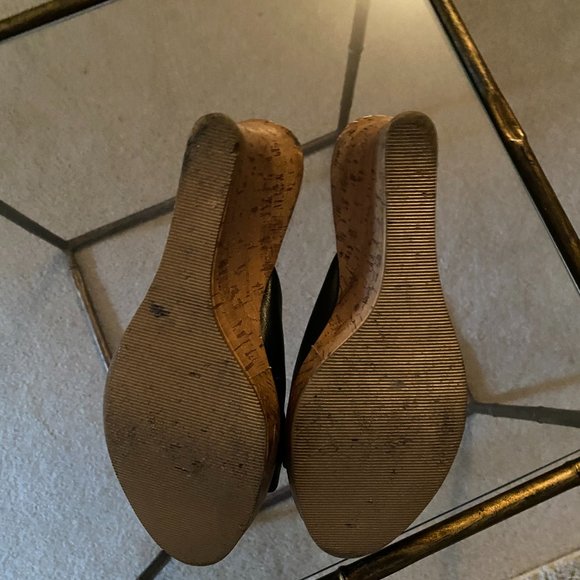 Mossimo Platform Sandals - Picture 7 of 9